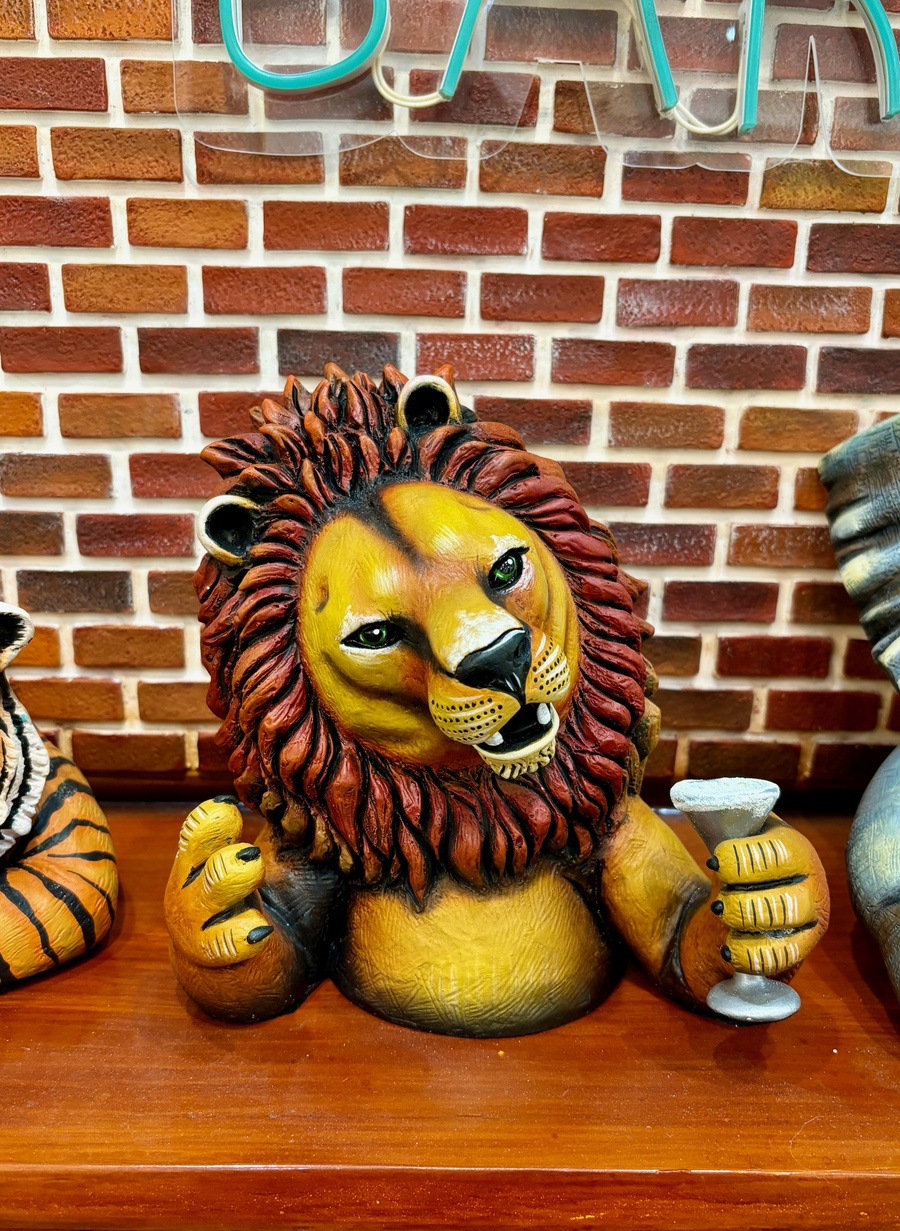 Lion Carlos and Albert